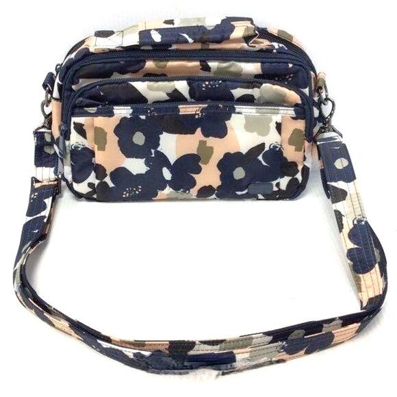 LUG Scoop Flower Stripe Quilted Convertible Crossbody Bag - Picture 2 of 7